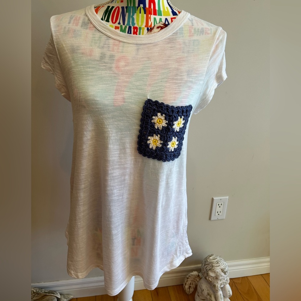White T-Shirt with Navy Crochet Pocket by Cupio